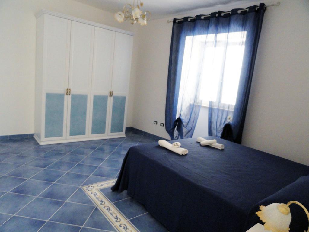 Chiaia Apartments Ponza Chambre photo