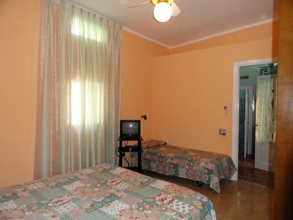 Chiaia Apartments Ponza Chambre photo