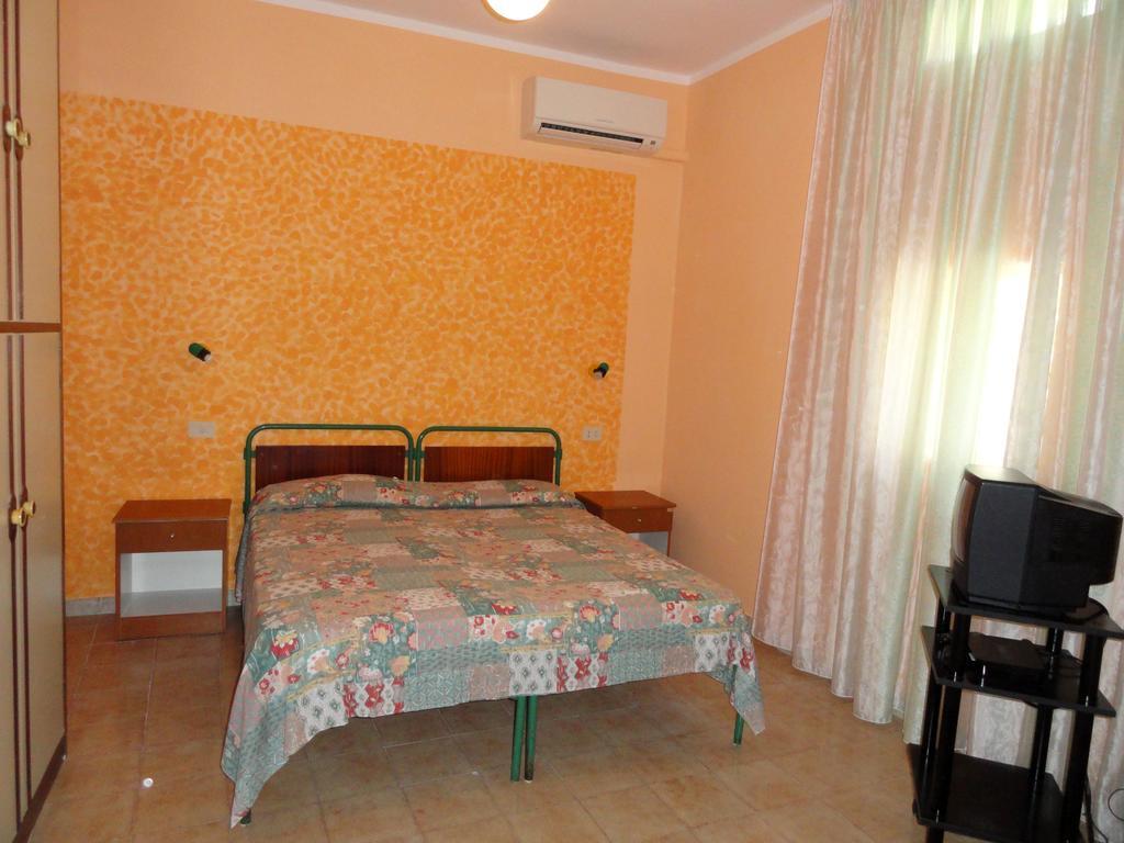 Chiaia Apartments Ponza Chambre photo