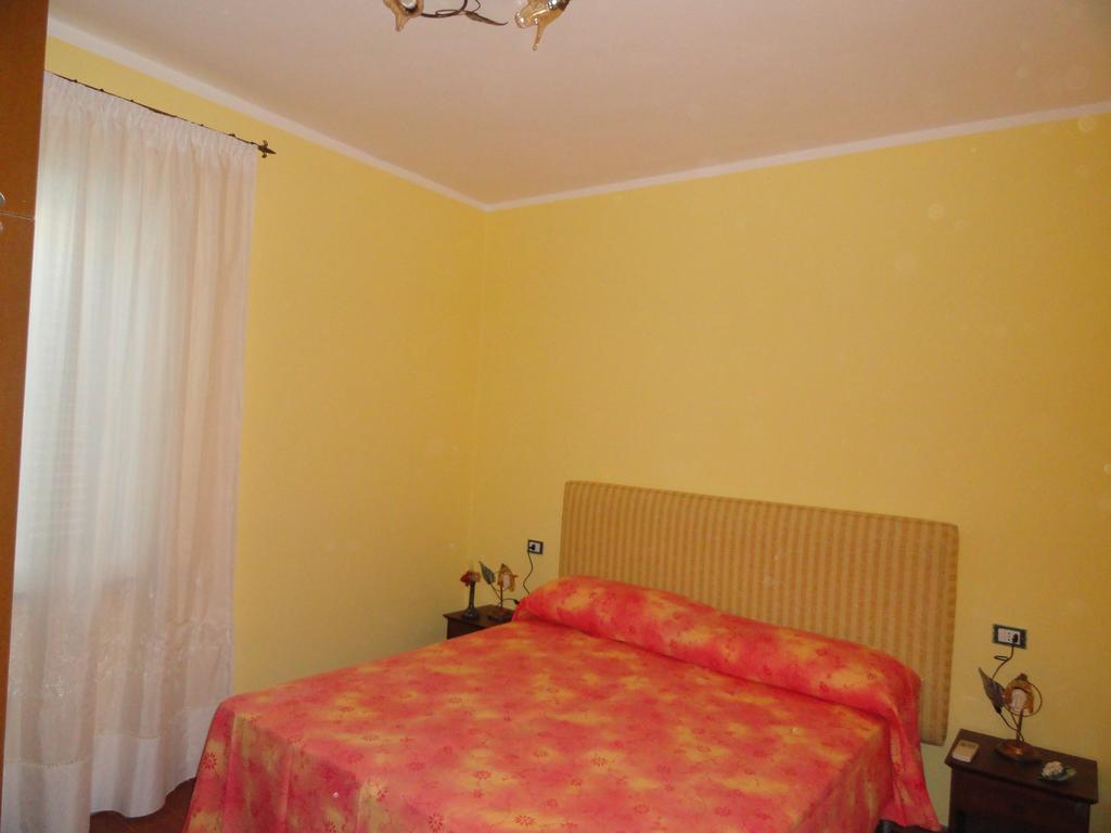 Chiaia Apartments Ponza Chambre photo