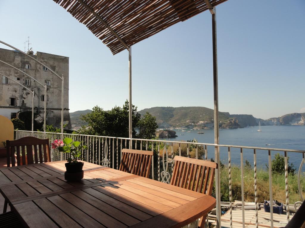 Chiaia Apartments Ponza Chambre photo